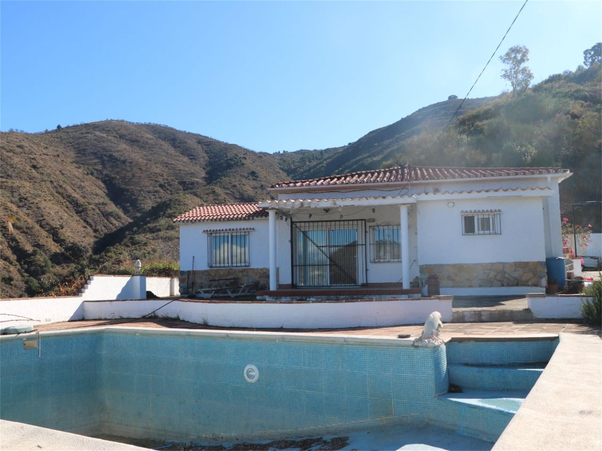 Vista exterior de Finca rústica en venda en Málaga Capital amb Aire condicionat, Terrassa i Piscina