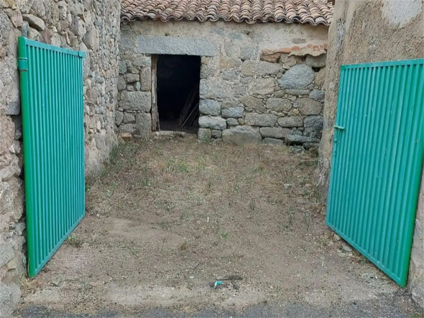 Country house zum Verkauf in Calle de la Iglesia, 26, Poveda Country house zum Verkauf in Poveda