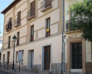 Vista exterior de Apartament en venda en  Granada Capital amb Aire condicionat, Jardí privat i Terrassa