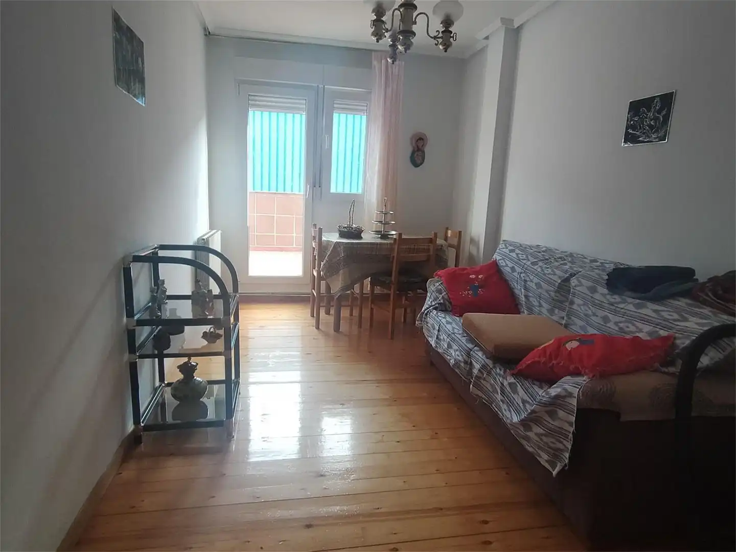 Piso en venta en Barrio Matamorosa, Campoo de Enmedio Sala de estar de Piso en venta en Campoo de Enmedio con Calefacción, Parquet y Terraza