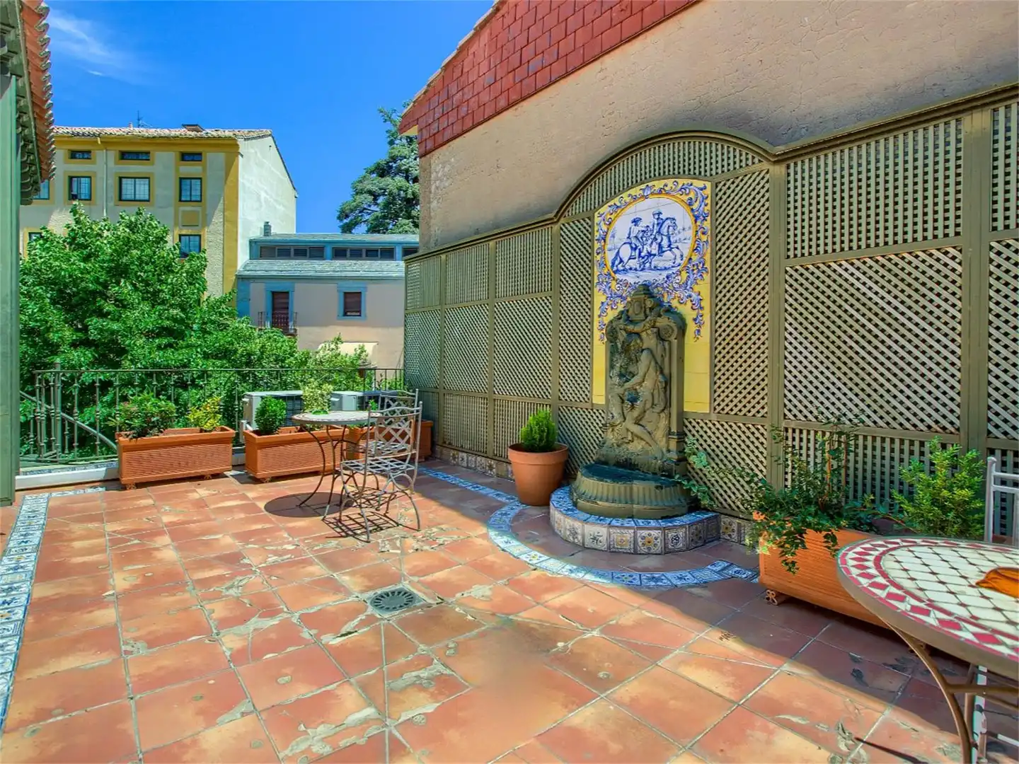 Casa o xalet en venda a Calle Mariano Benavente, 1, Centro - Casco Histórico Terrassa de Casa o xalet en venda en San Lorenzo de El Escorial amb Aire condicionat, Calefacció i Jardí privat