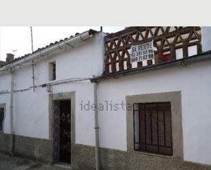 Vista exterior de Casa adosada en venda en Castilblanco amb Terrassa