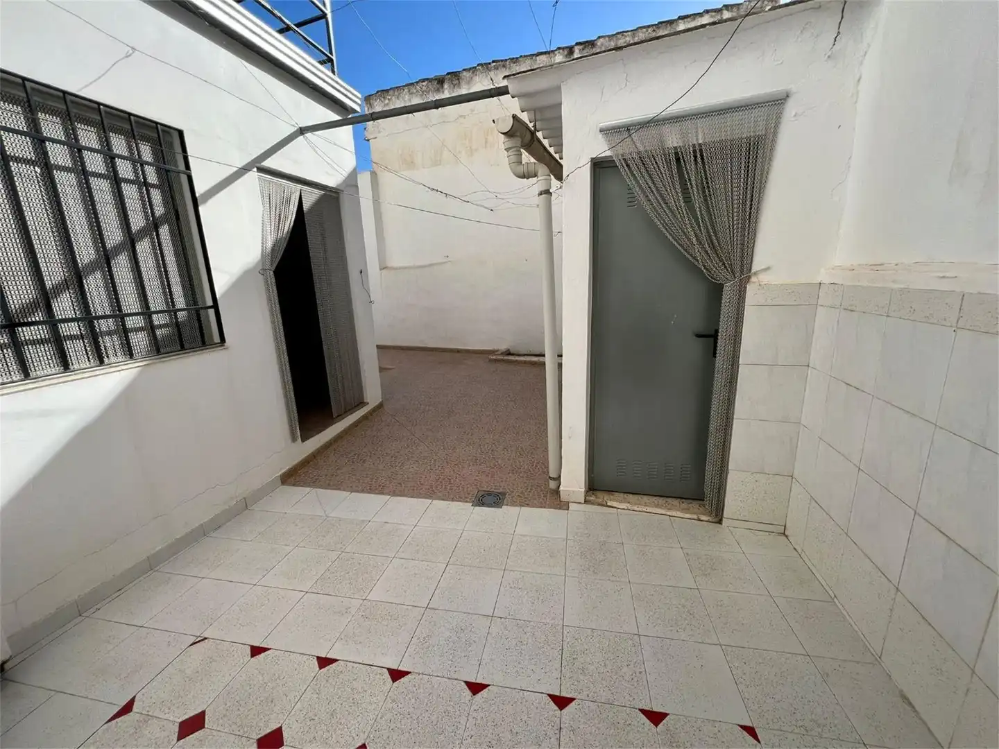 Vista exterior de Casa adosada en venta en Luque con Terraza, Trastero y Amueblado