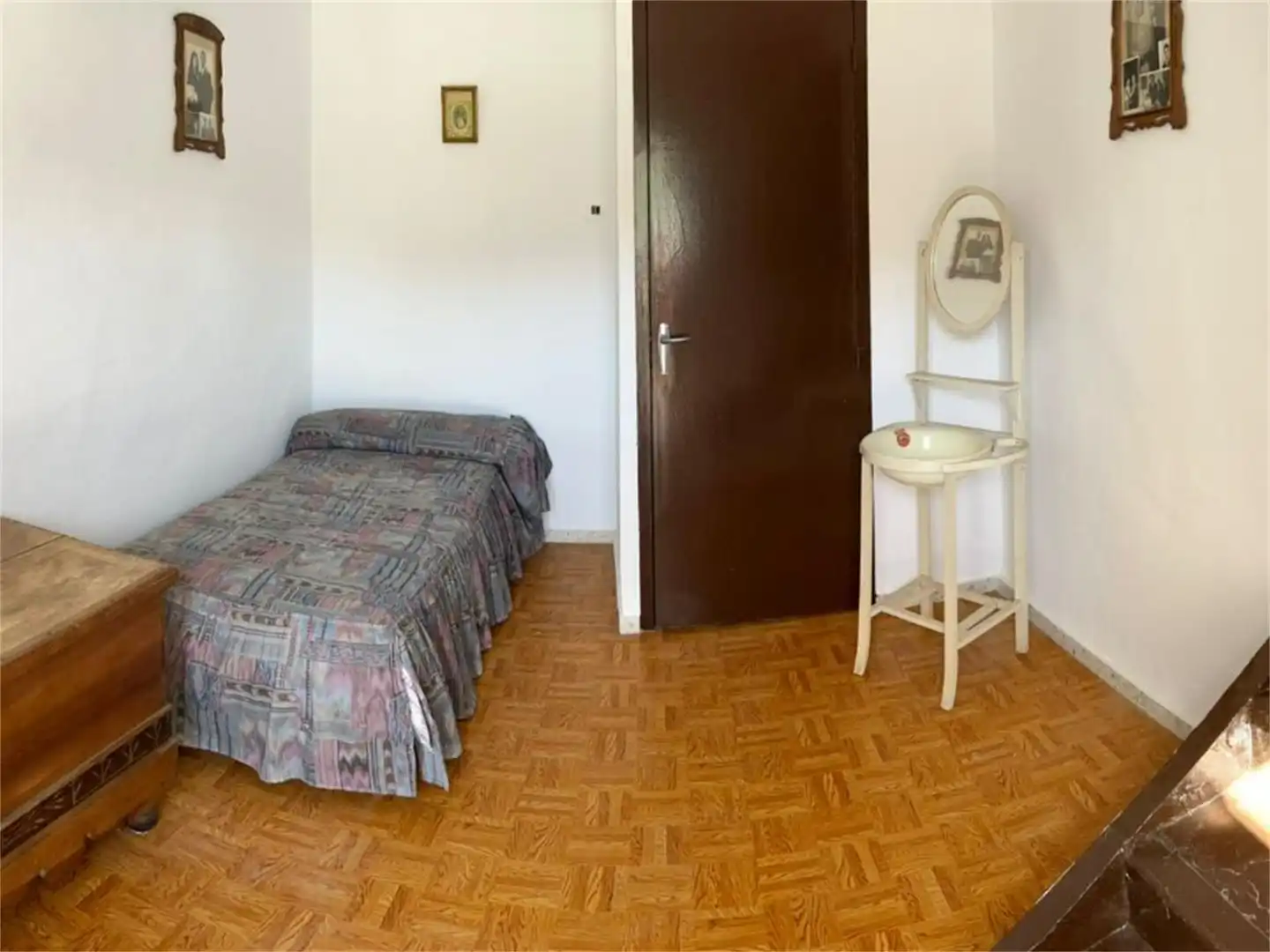 Habitación de Casa adosada en venta en Luque con Terraza, Trastero y Amueblado