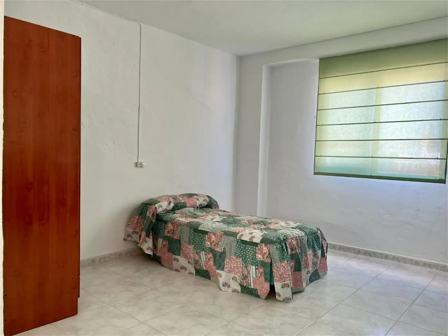 Habitación de Casa adosada en venta en Luque con Terraza, Trastero y Amueblado
