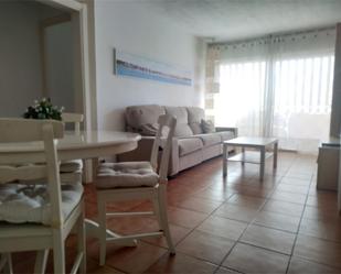 Sala d'estar de Pis en venda en Torredembarra amb Aire condicionat, Terrassa i Piscina