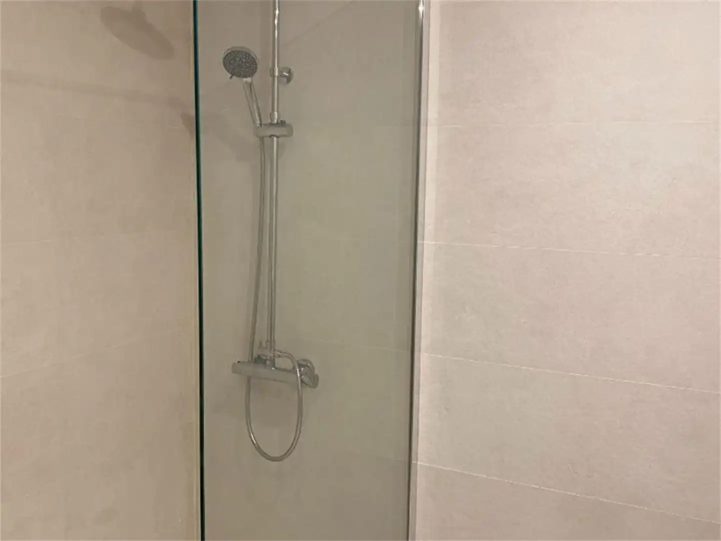 Badezimmer von Wohnung zum Verkauf in Castell d'Aro, Platja d'Aro i s'Agaró mit Terrasse und Balkon