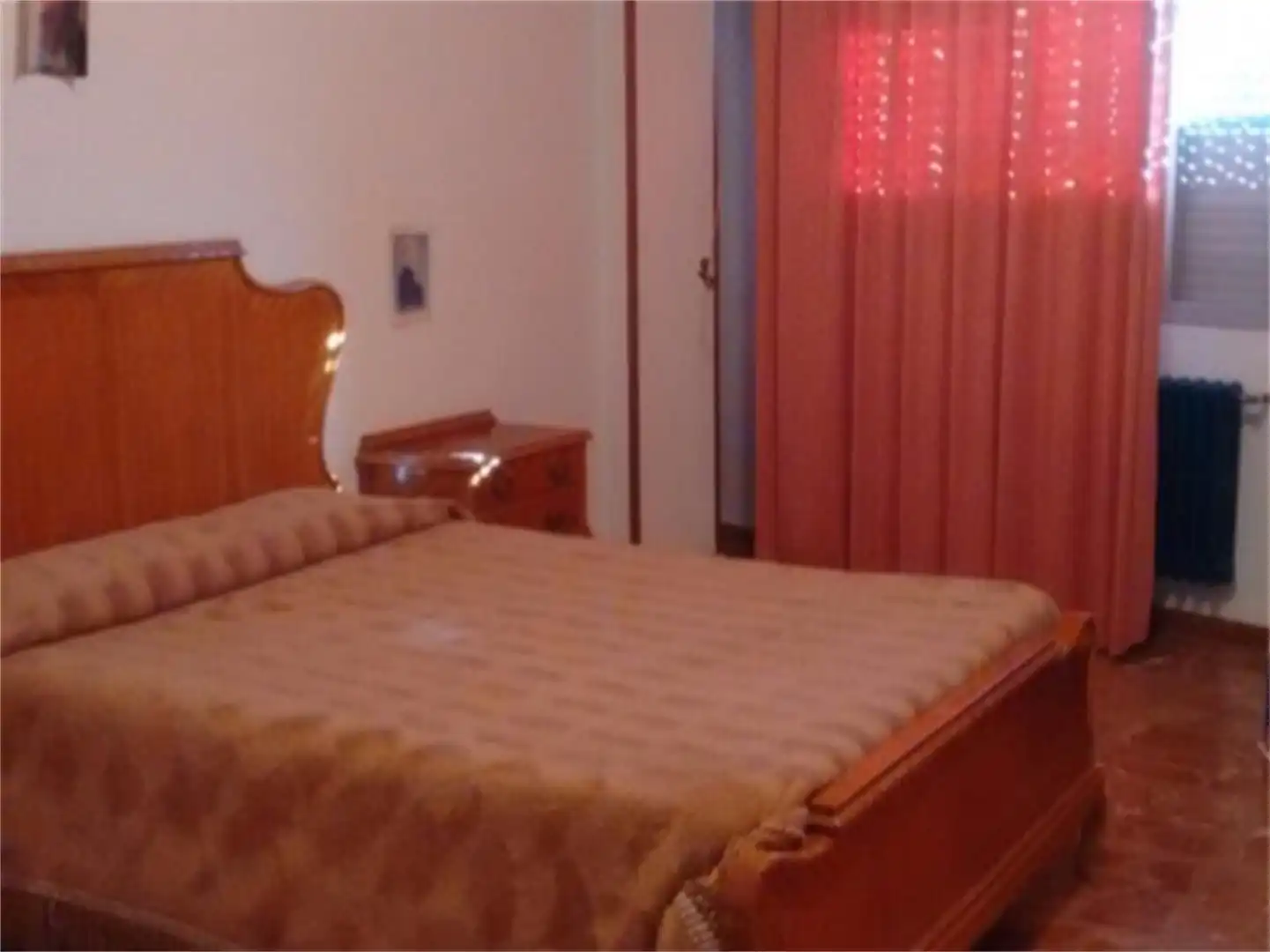 Casa o xalet en venda a Calle General Borrero, Las Pedroñeras Dormitori de Casa o xalet en venda en Las Pedroñeras amb Aire condicionat, Terrassa i Balcó