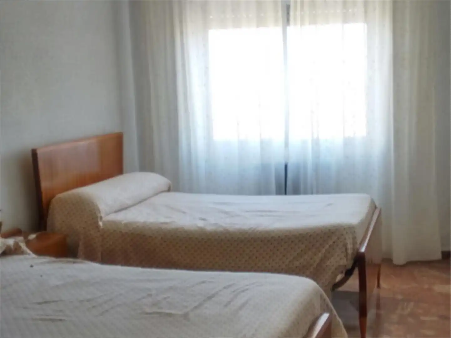 Casa o xalet en venda a Calle General Borrero, Las Pedroñeras Dormitori de Casa o xalet en venda en Las Pedroñeras amb Aire condicionat, Terrassa i Balcó