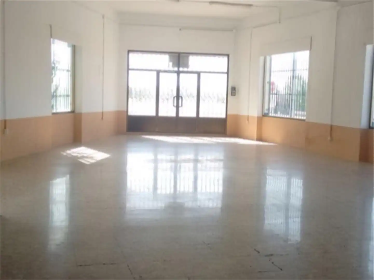Casa o xalet en venda a Calle General Borrero, Las Pedroñeras Casa o xalet en venda en Las Pedroñeras amb Aire condicionat, Terrassa i Balcó