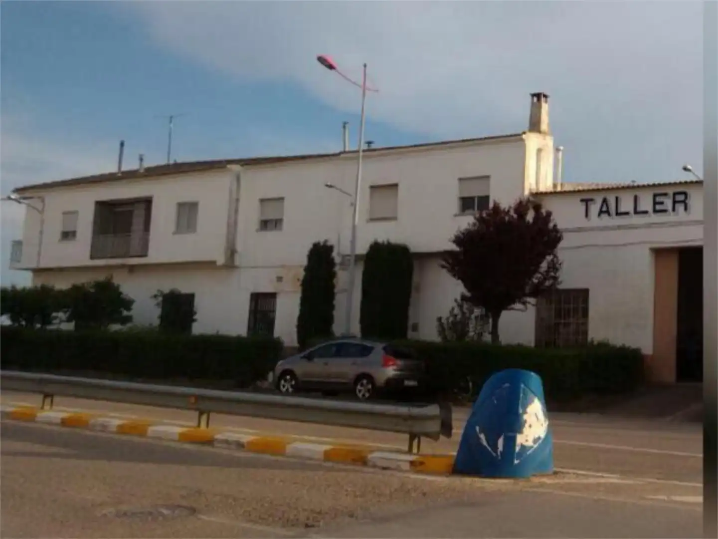 Casa o xalet en venda a Calle General Borrero, Las Pedroñeras Vista exterior de Casa o xalet en venda en Las Pedroñeras amb Aire condicionat, Terrassa i Balcó