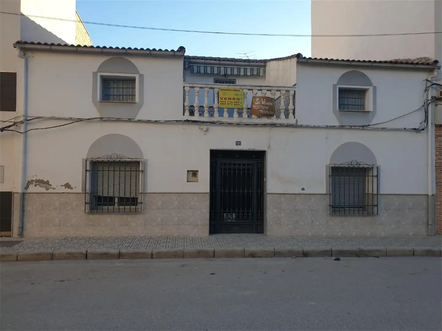 Casa adosada en venta en Avenida Antonio Machado, 131, Peal de Becerro Vista exterior de Casa adosada en venta en Peal de Becerro con Jardín privado, Terraza y Trastero