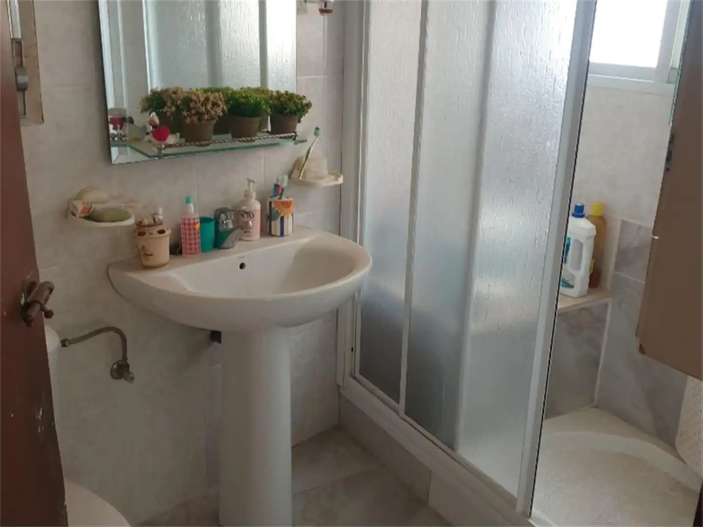 Casa adosada en venta en Avenida Antonio Machado, 131, Peal de Becerro Baño de Casa adosada en venta en Peal de Becerro con Jardín privado, Terraza y Trastero