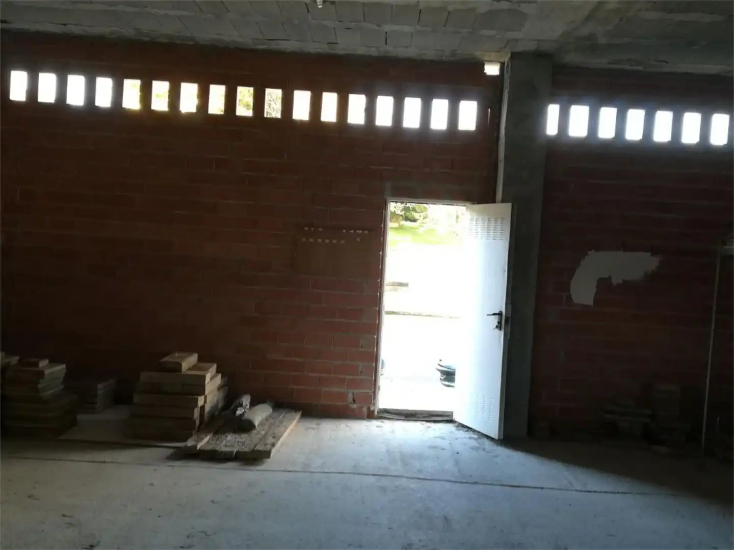 Commercial properties for sale in Calle Pedro del Camino Mijarazo, Ajo Commercial properties for sale in Bareyo