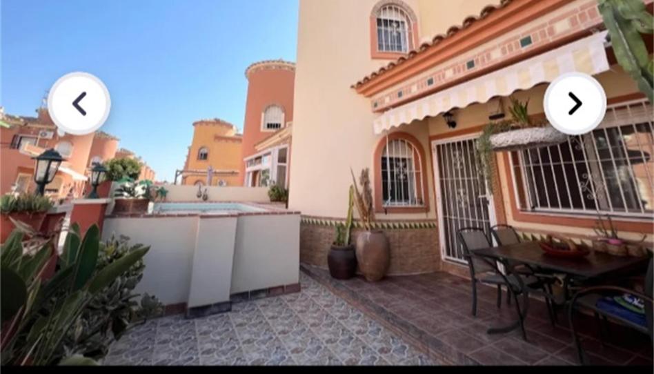 Casa o xalet en venda a Calle Niágara, Playa Flamenca, Alicante - imatge 1 Foto 1 de Casa o xalet en venda a Calle Niágara, Playa Flamenca, Alicante