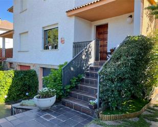 Vista exterior de Casa o xalet en venda en El Espinar amb Terrassa, Piscina i Balcó