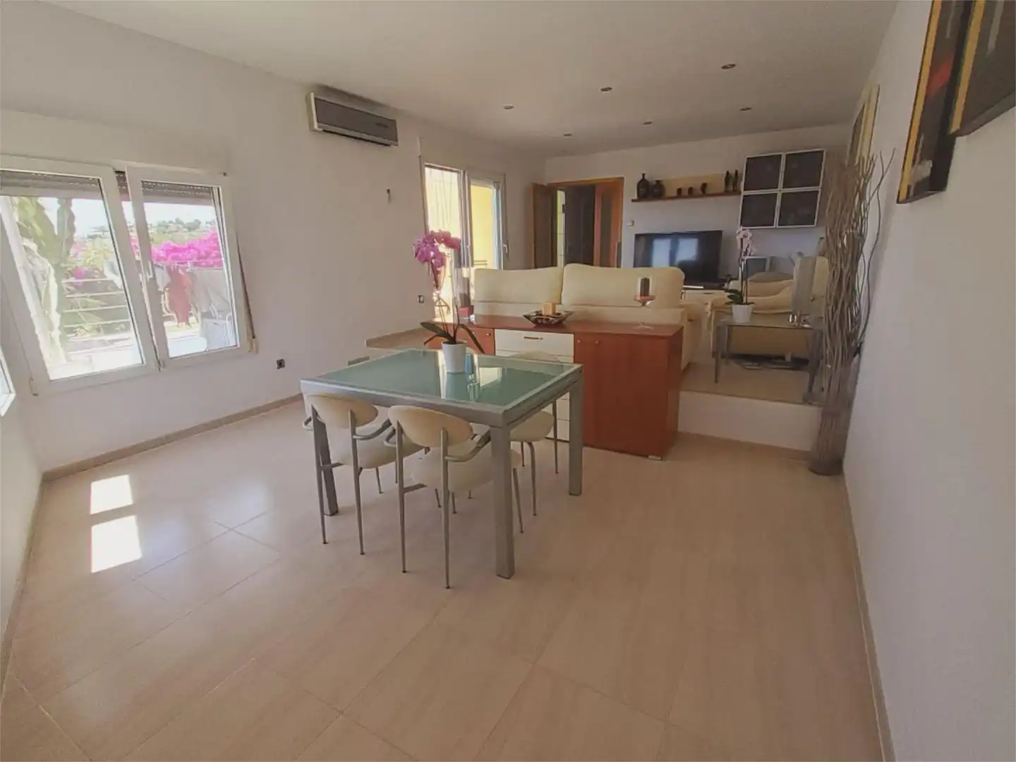 Sala de estar de Casa o chalet en venta en Vinaròs con Aire acondicionado, Terraza y Piscina