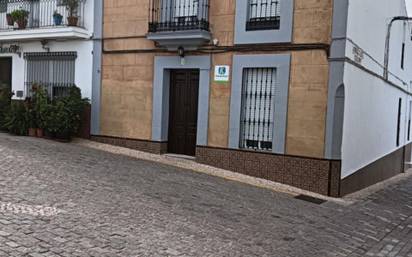 Casa adosada en alquiler en encinasola