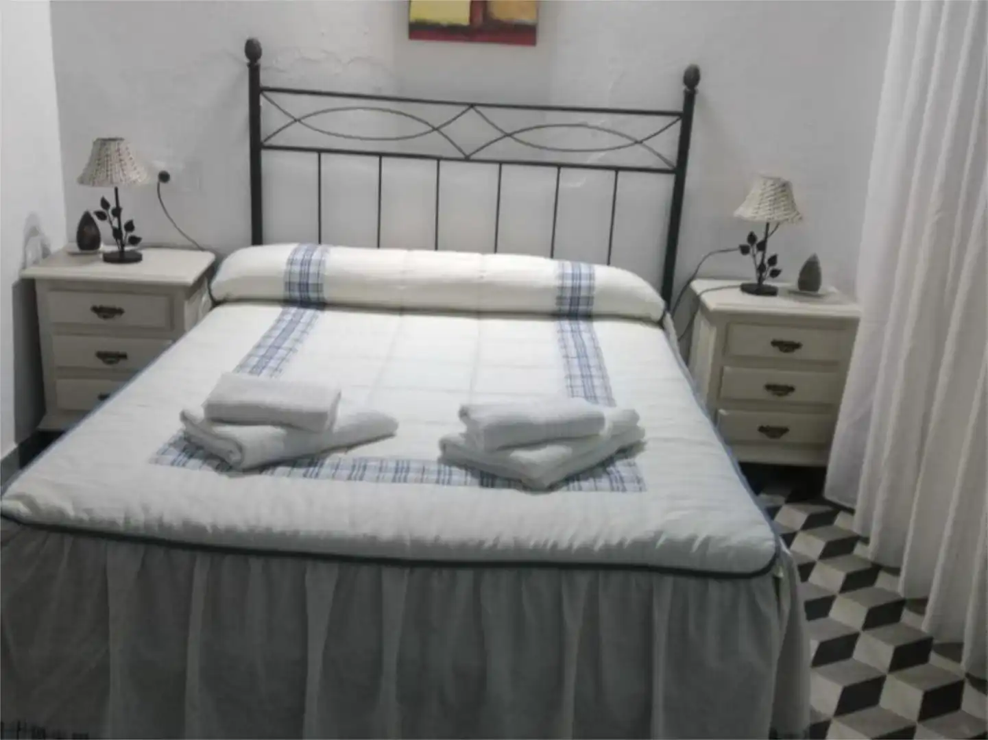 Erdgeschoss zur Miete in Calle González Bravo, 1, Encinasola Schlafzimmer von Erdgeschoss zur Miete in Encinasola mit Heizung, Terrasse und Möbliert