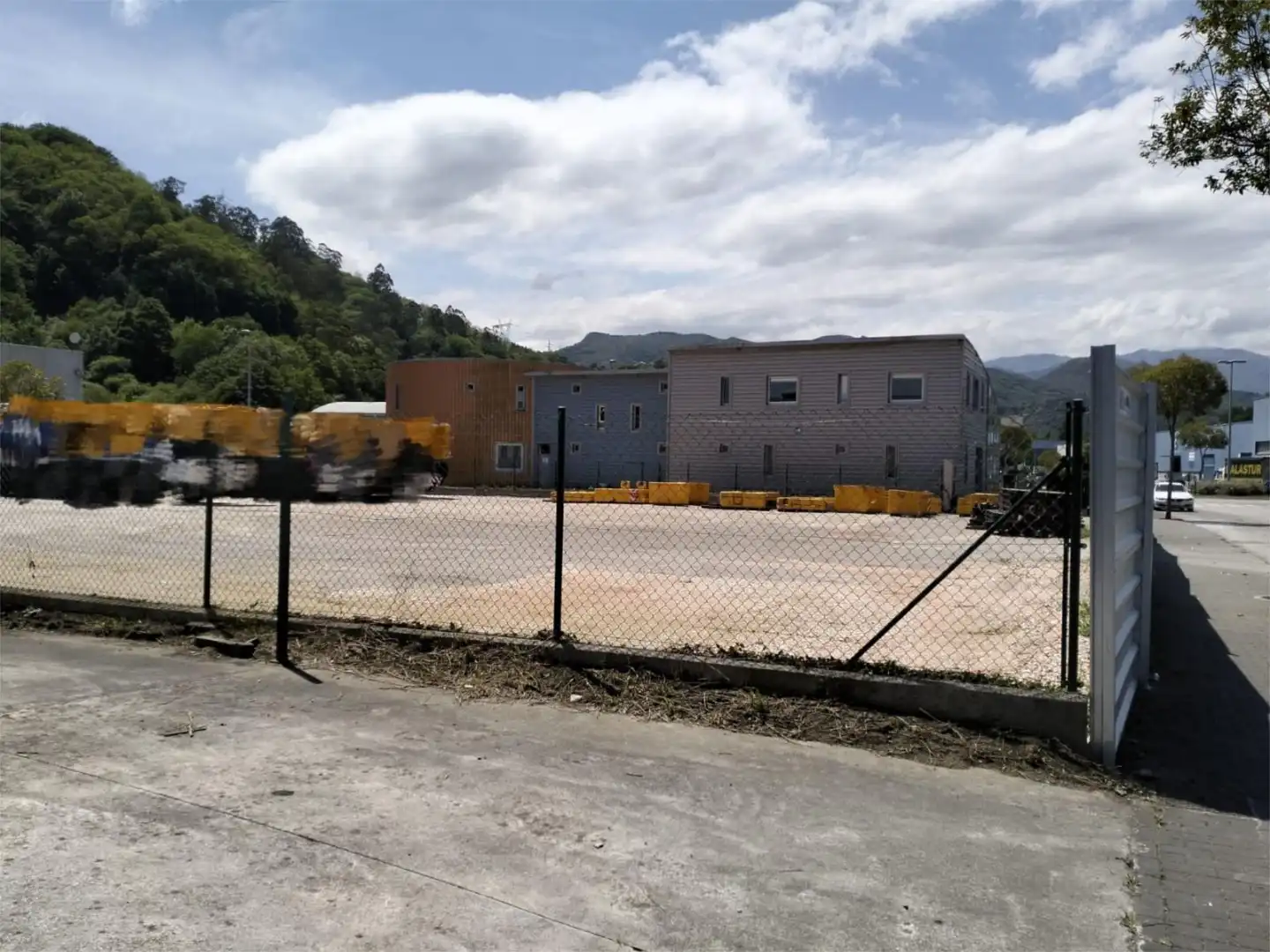 Land for sale in Calle Industrial Olloniego, Parroquias Sur - La Manjoya Exterior view of Land for sale in Oviedo
