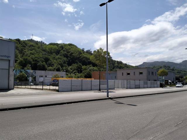 Terreno en Venta en Calle Industrial Olloniego, 26B en Parroquias Sur - La Manjoya