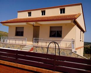 Vista exterior de Casa o xalet en venda en Calvos de Randín amb Terrassa i Balcó