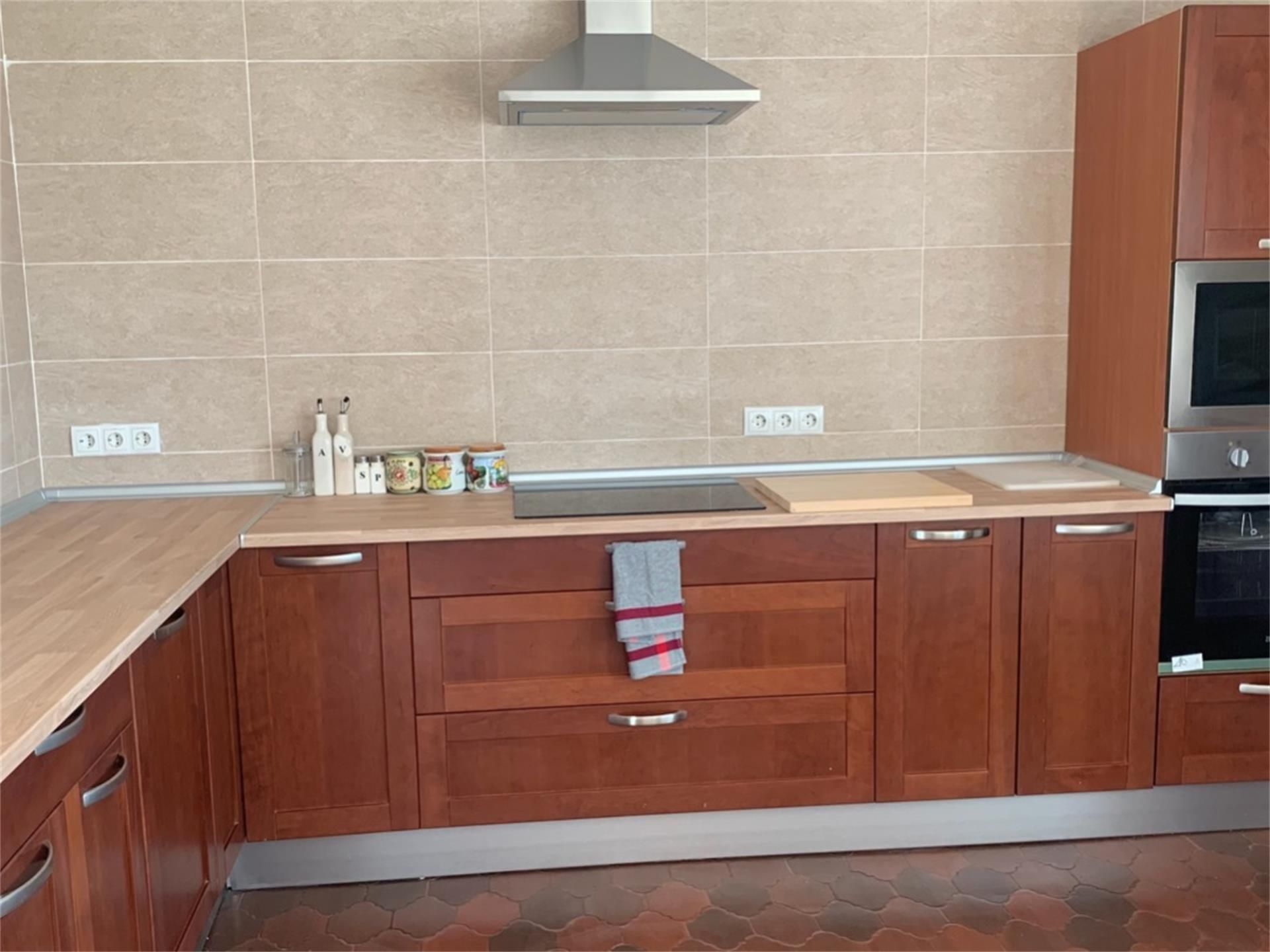 Cuina de Pis de lloguer en León Capital  amb Calefacció, Parquet i Terrassa