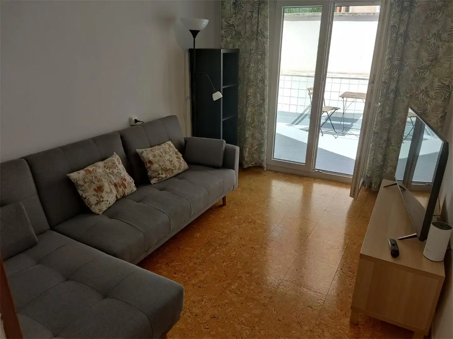 Room in Calle Daoíz y Velarde, 30, El Natahoyo Room in Calle Daoíz y Velarde, 30, El Natahoyo