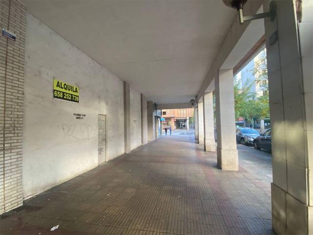 Local comercial en Alquiler en Avenida del Club Deportivo, 58 en San Adrián