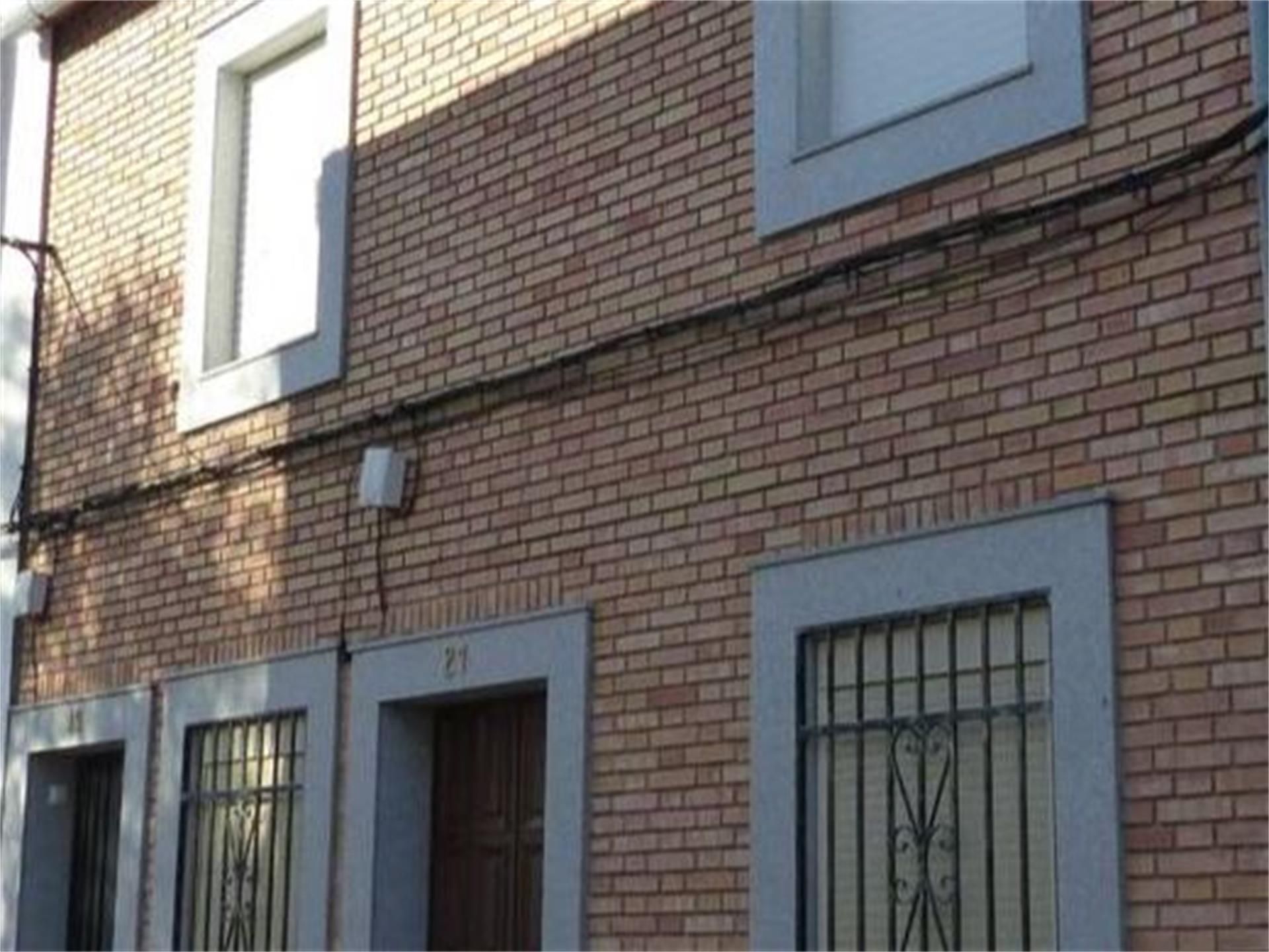 Vista exterior de Casa adosada en venda en Pedroche amb Terrassa i Moblat