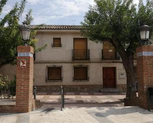 Vista exterior de Casa o xalet en venda en Cebolla amb Aire condicionat, Terrassa i Piscina