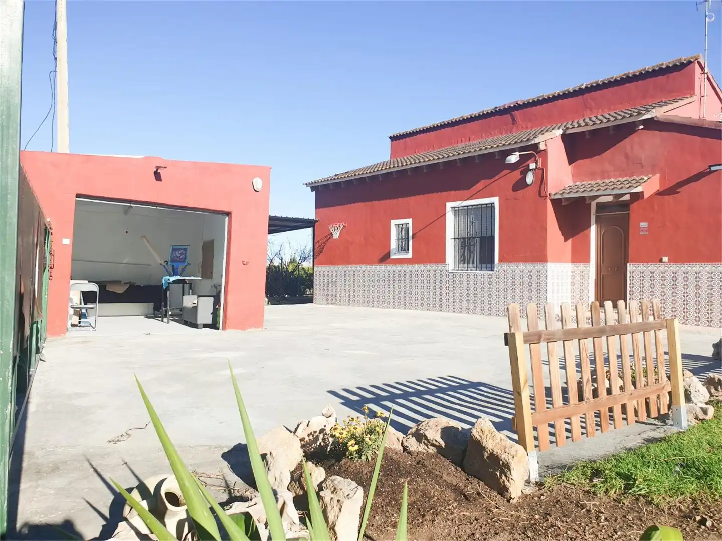 Vista exterior de Casa o xalet en venda en Gandia amb Terrassa i Piscina
