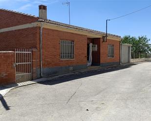 Vista exterior de Pis en venda en Villalba del Rey amb Terrassa