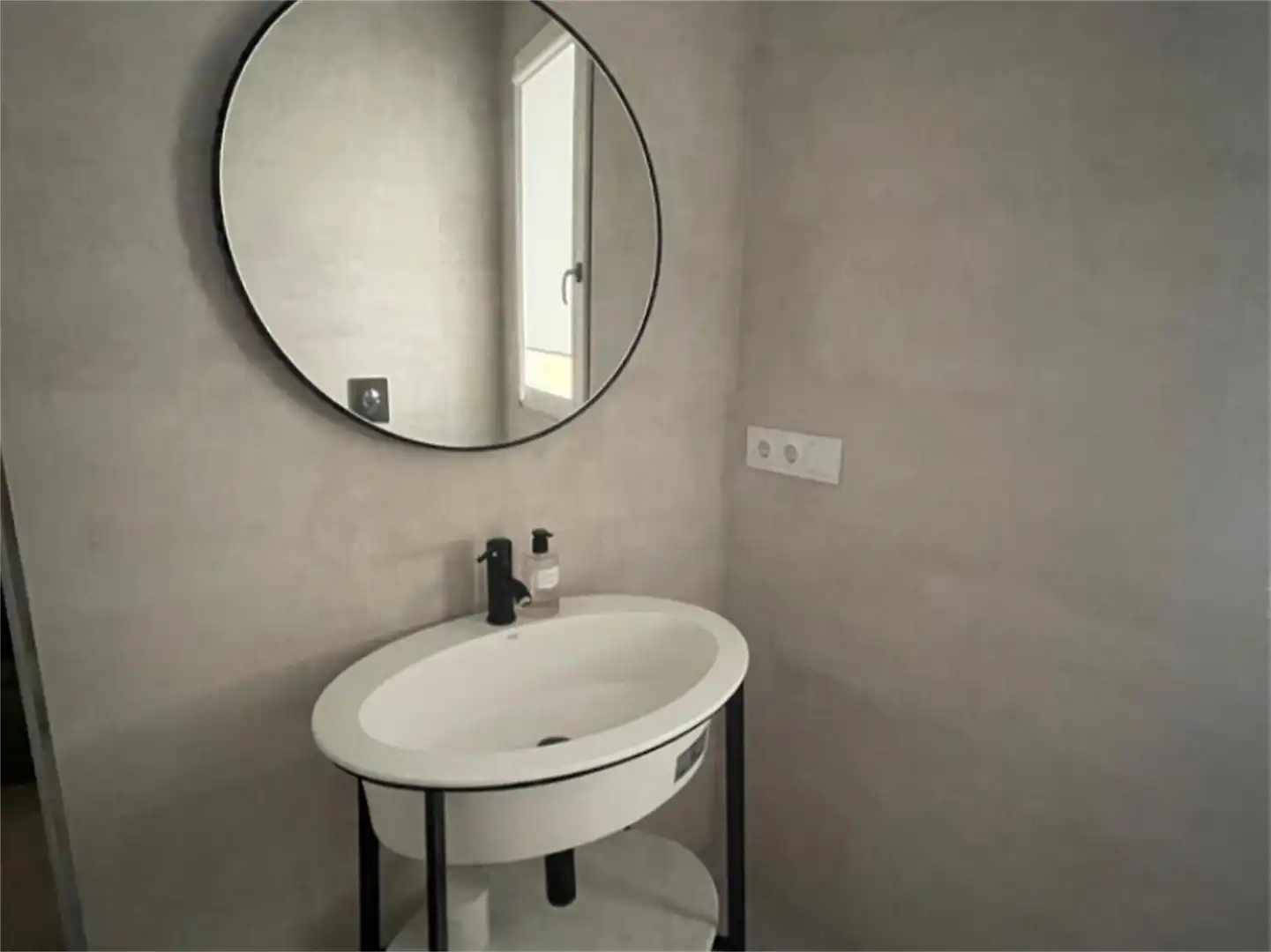 Flat for sale in Rúa Doutor Marañón, Casco Viejo Bathroom of Flat for sale in Ourense Capital with Air Conditioner, Heating and Parquet flooring