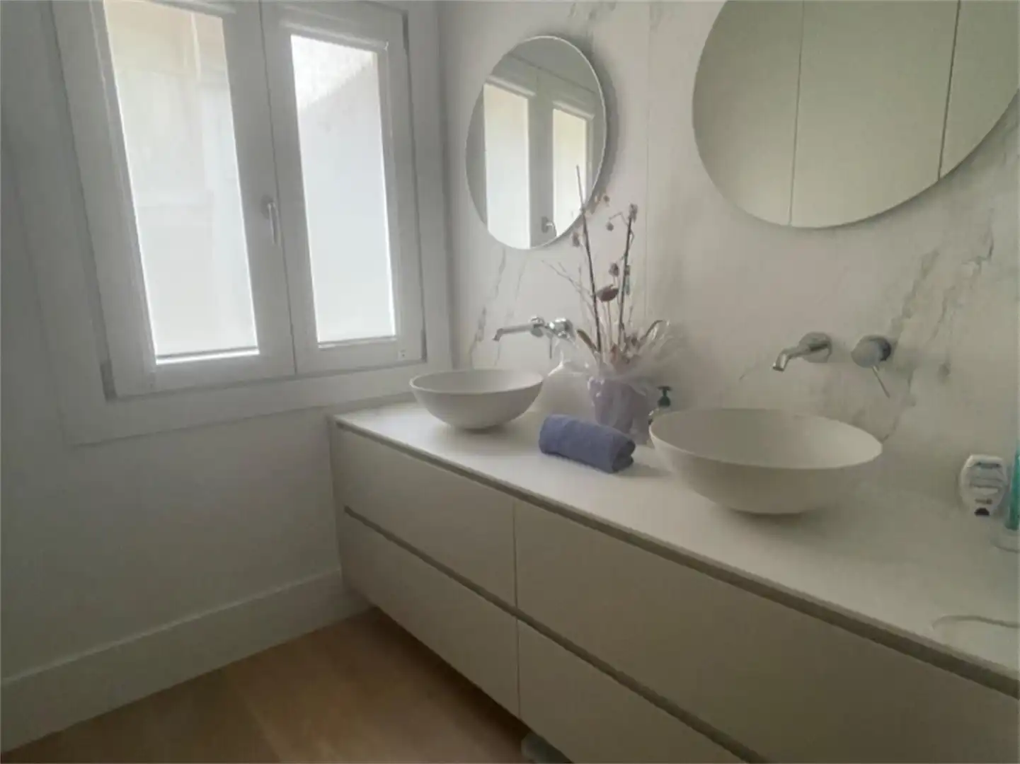 Flat for sale in Rúa Doutor Marañón, Casco Viejo Bathroom of Flat for sale in Ourense Capital with Air Conditioner, Heating and Parquet flooring