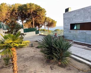 Jardí de Casa o xalet en venda en Alella amb Aire condicionat, Terrassa i Piscina