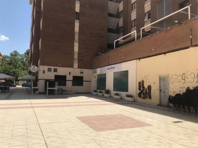 Local comercial en Venta en Calle César González Ruano en San Fernando - Carretera de Valencia