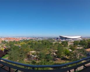 Exterior view of Flat for sale in  Madrid Capital  with Terrace and Swimming Pool