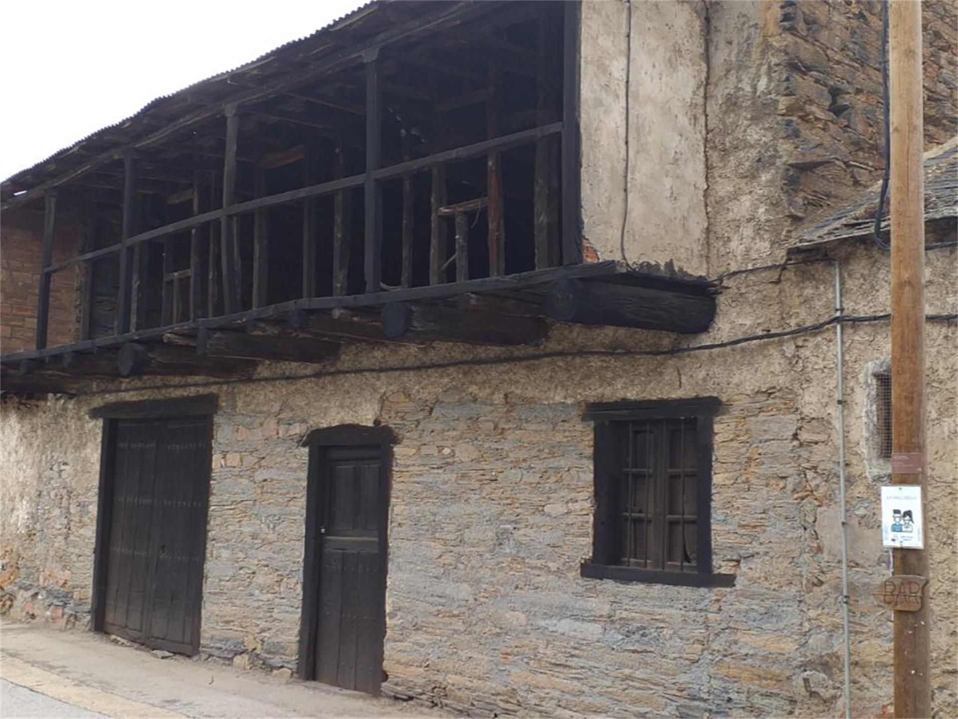 Exterior view of Single-family semi-detached for sale in Congosto  with Private garden