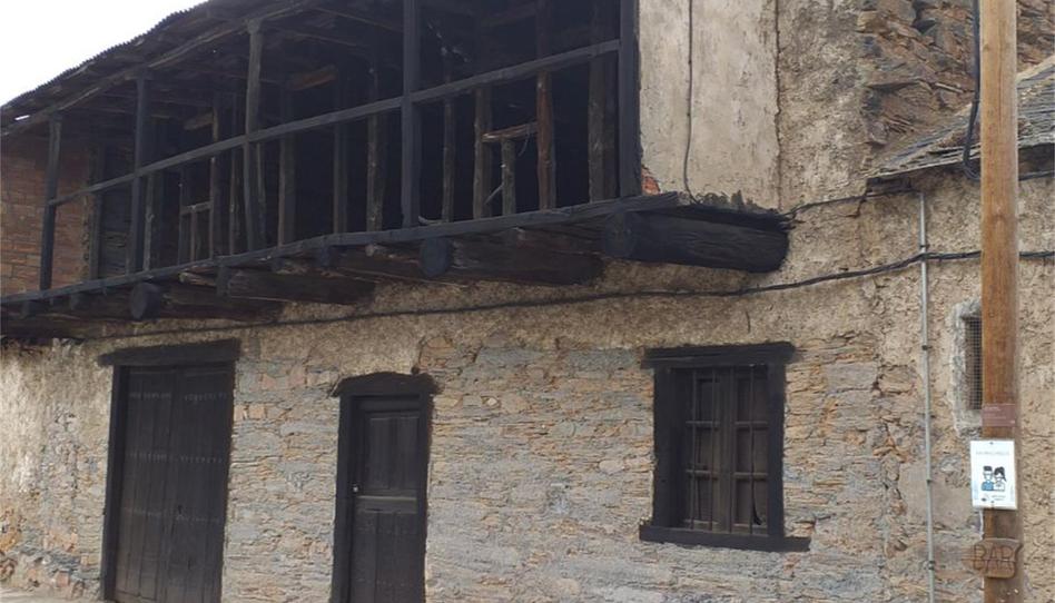 Single-family semi-detached for sale in Calle el Cerezo, 23, Congosto, León - image 1 Photo 1 of Single-family semi-detached for sale in Calle el Cerezo, 23, Congosto, León