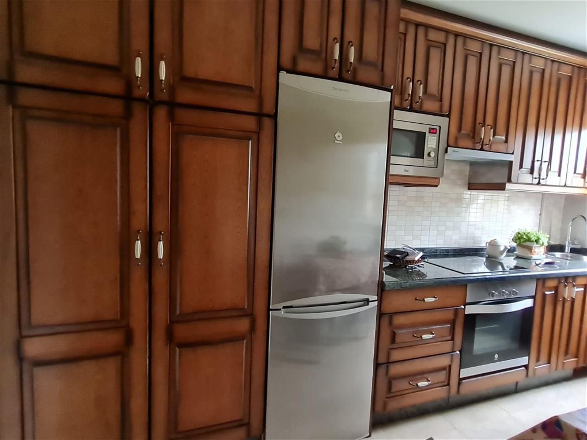 Kitchen of Flat for sale in Oviedo   with Furnished