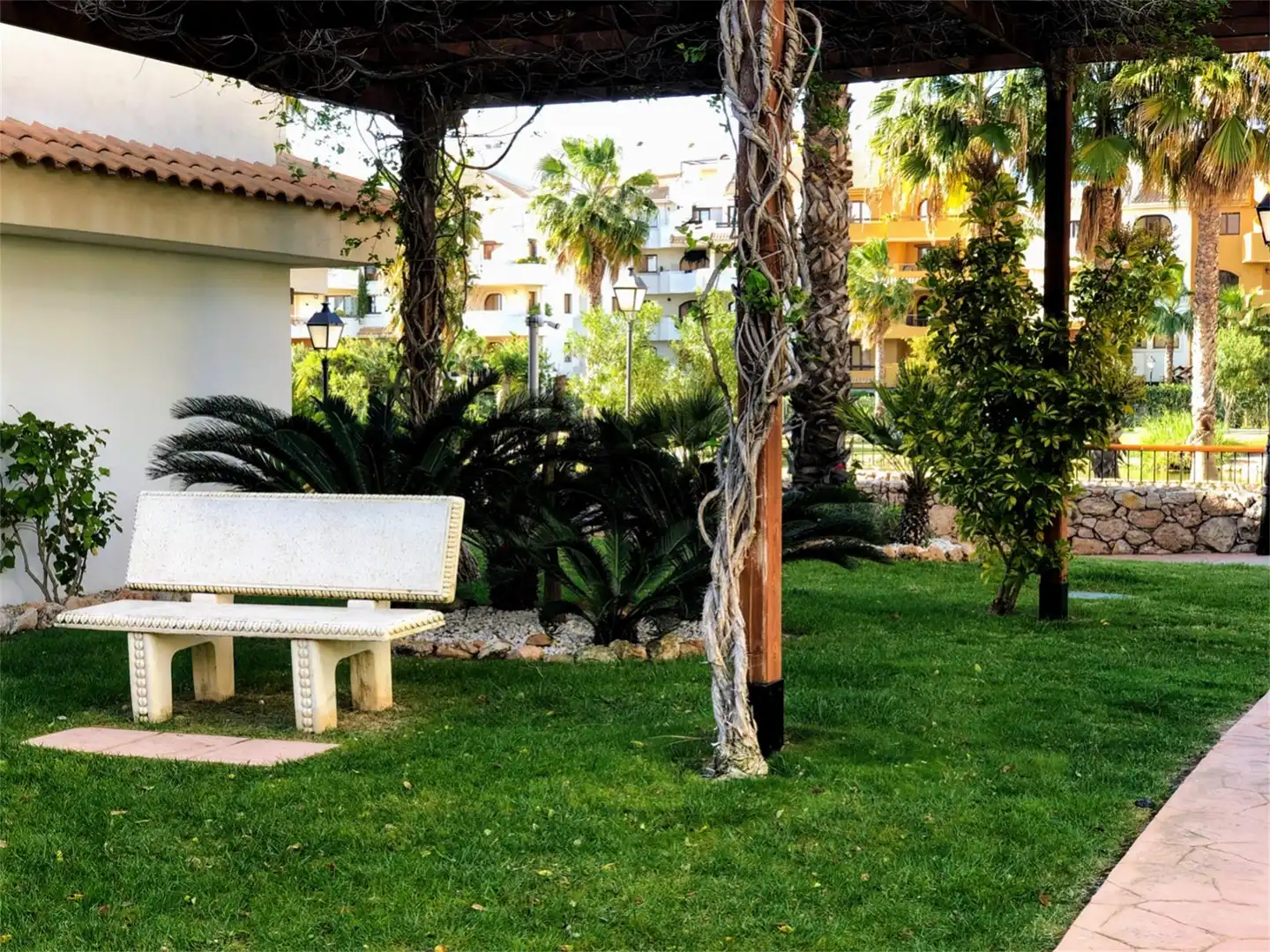 Flat for sale in Residencial La Entrada, Punta Prima Garden of Flat for sale in Torrevieja with Air Conditioner, Heating and Private garden