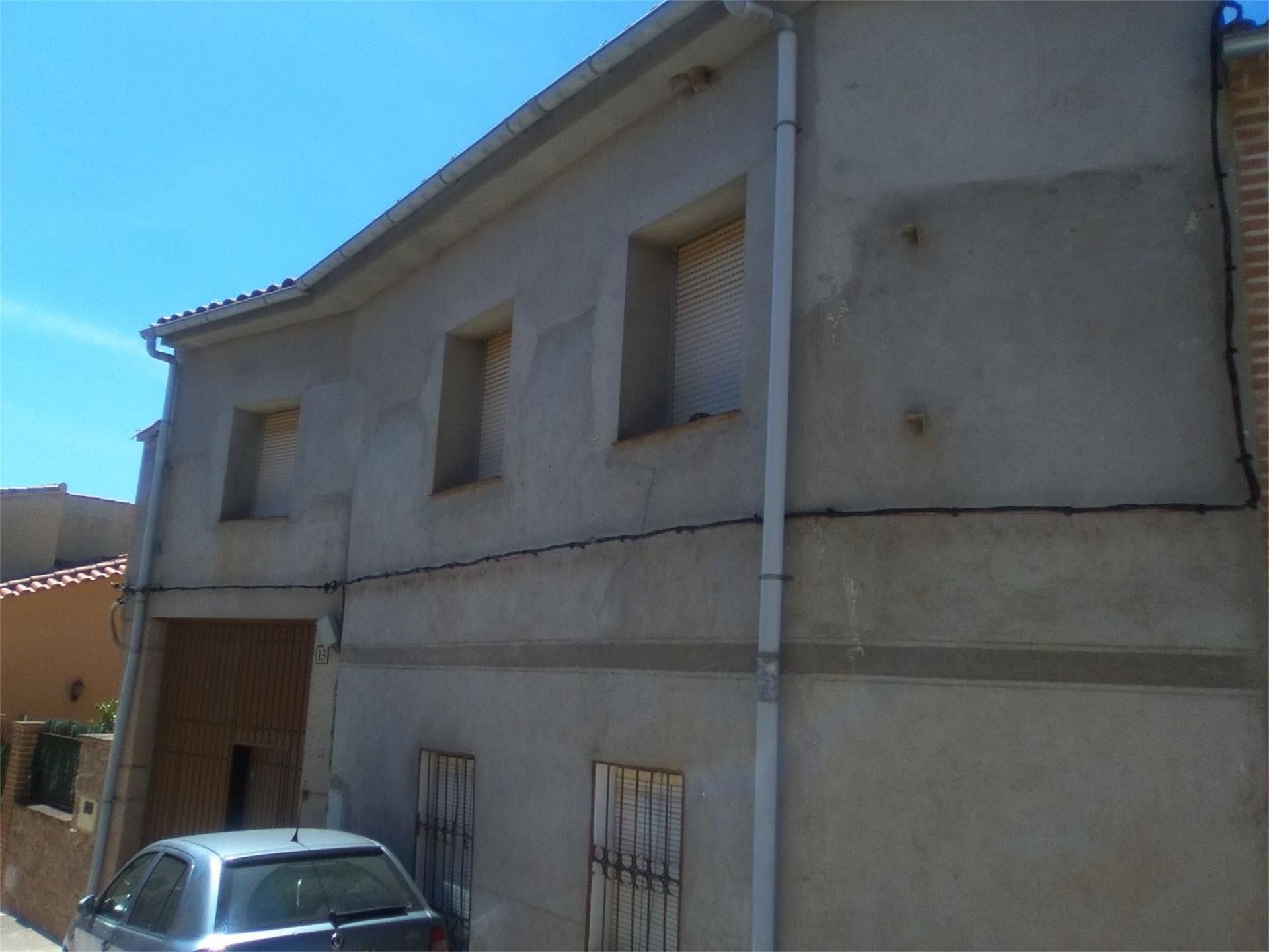 Casa adosada en venda a Calle Cruz, Valdeverdeja