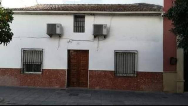 Casa adosada en venta en calle monjas,  de andújar