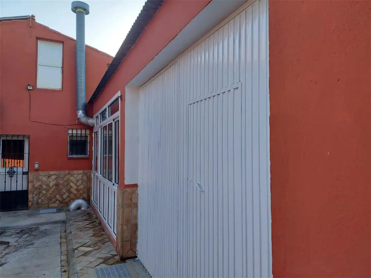 Finca rústica en venda a Avenida de Sevilla, Los Palacios y Villafranca Vista exterior de Finca rústica en venda en Los Palacios y Villafranca amb Aire condicionat, Calefacció i Jardí privat