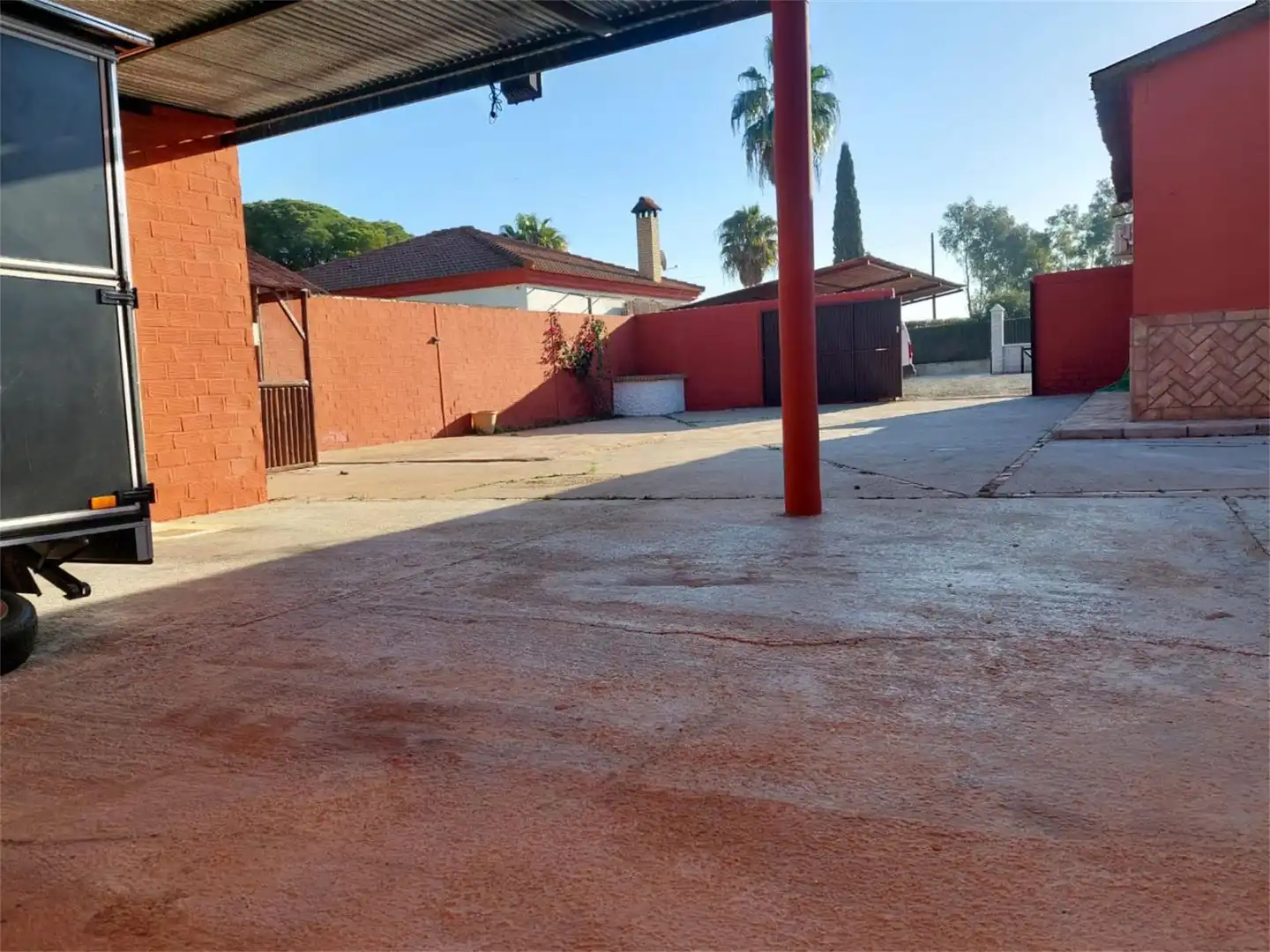 Finca rústica en venda a Avenida de Sevilla, Los Palacios y Villafranca Vista exterior de Finca rústica en venda en Los Palacios y Villafranca amb Aire condicionat, Calefacció i Jardí privat