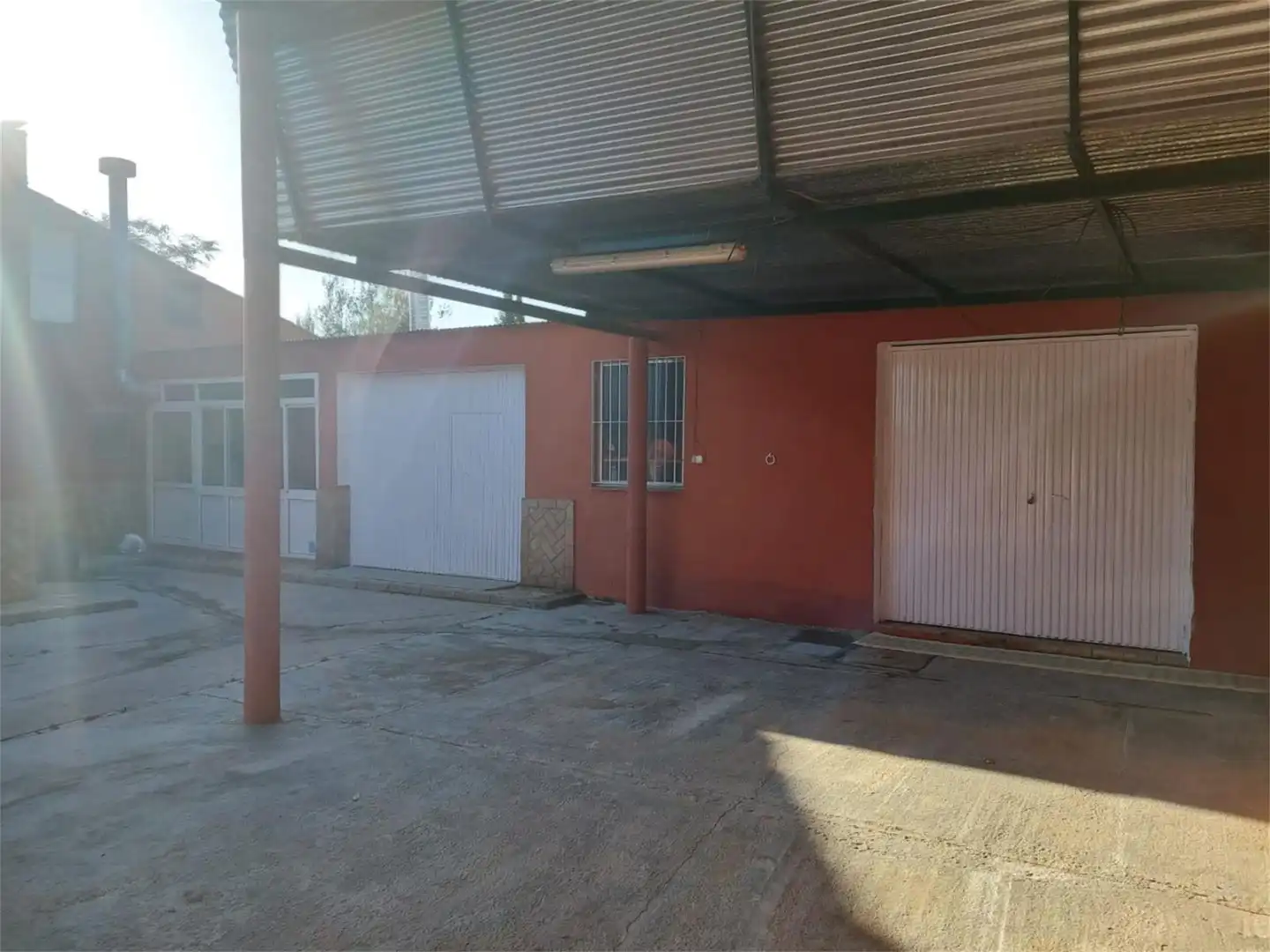 Finca rústica en venda a Avenida de Sevilla, Los Palacios y Villafranca Vista exterior de Finca rústica en venda en Los Palacios y Villafranca amb Aire condicionat, Calefacció i Jardí privat