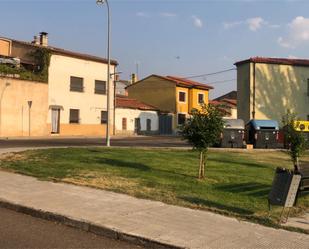 Exterior view of Single-family semi-detached for sale in Zamora Capital 