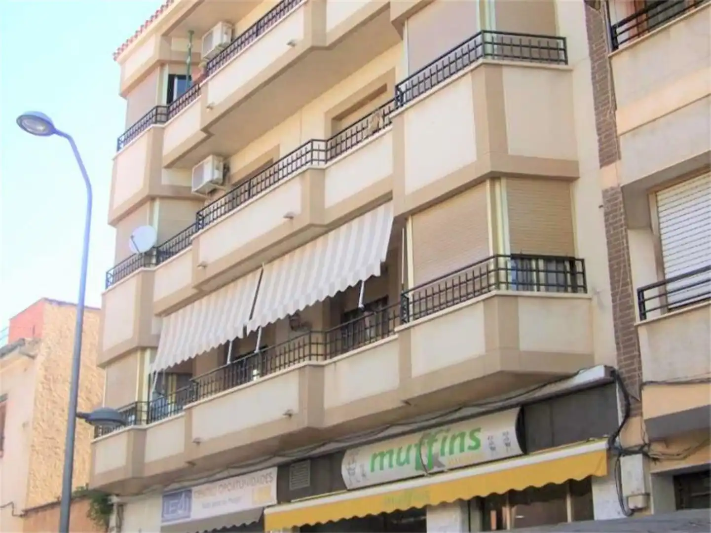 Local en venda a Calle Gran Vía, 10, Elche de la Sierra Vista exterior de Local en venda en Elche de la Sierra amb Aire condicionat, Calefacció i Moblat
