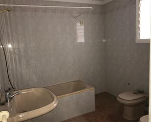 Bany de Pis en venda en  Almería Capital